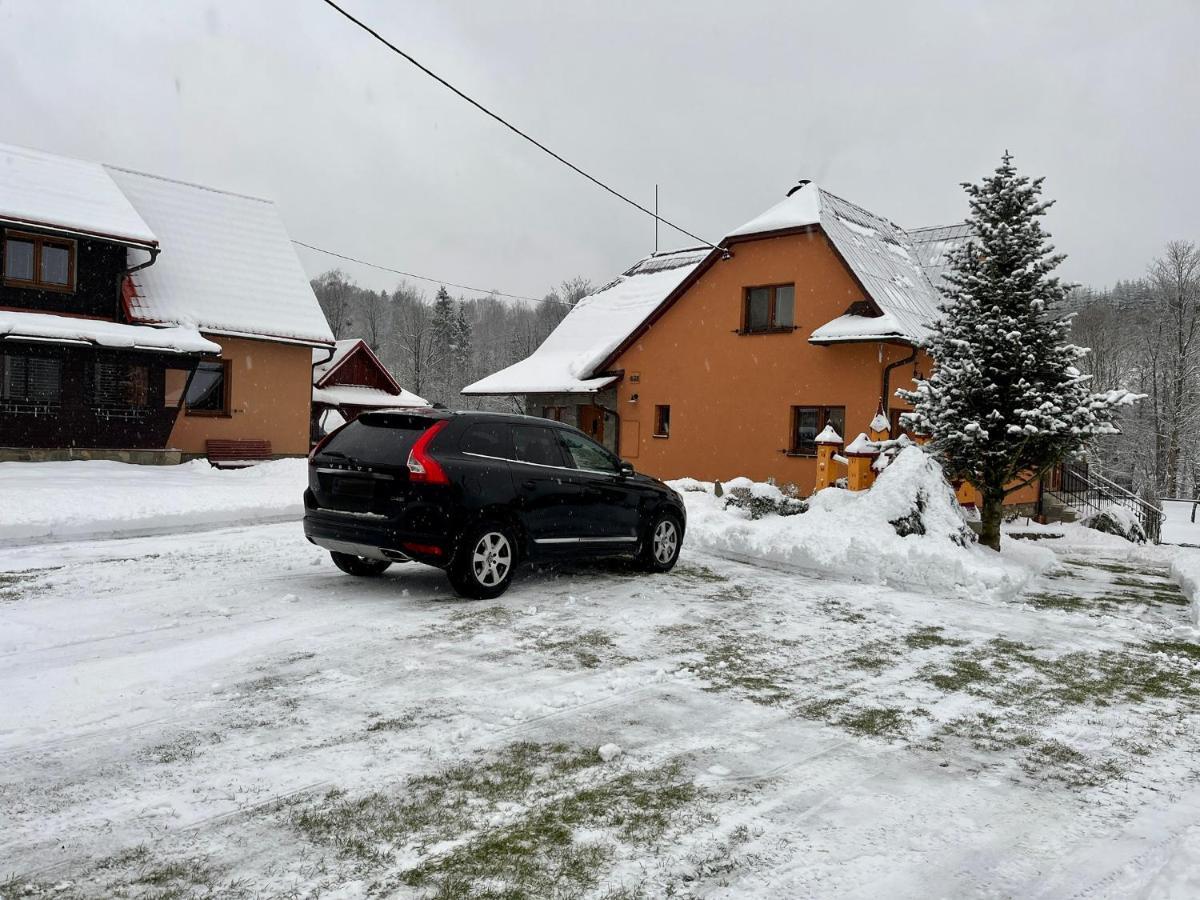Ubytovani U Hradecku Prostřední Bečva Kültér fotó